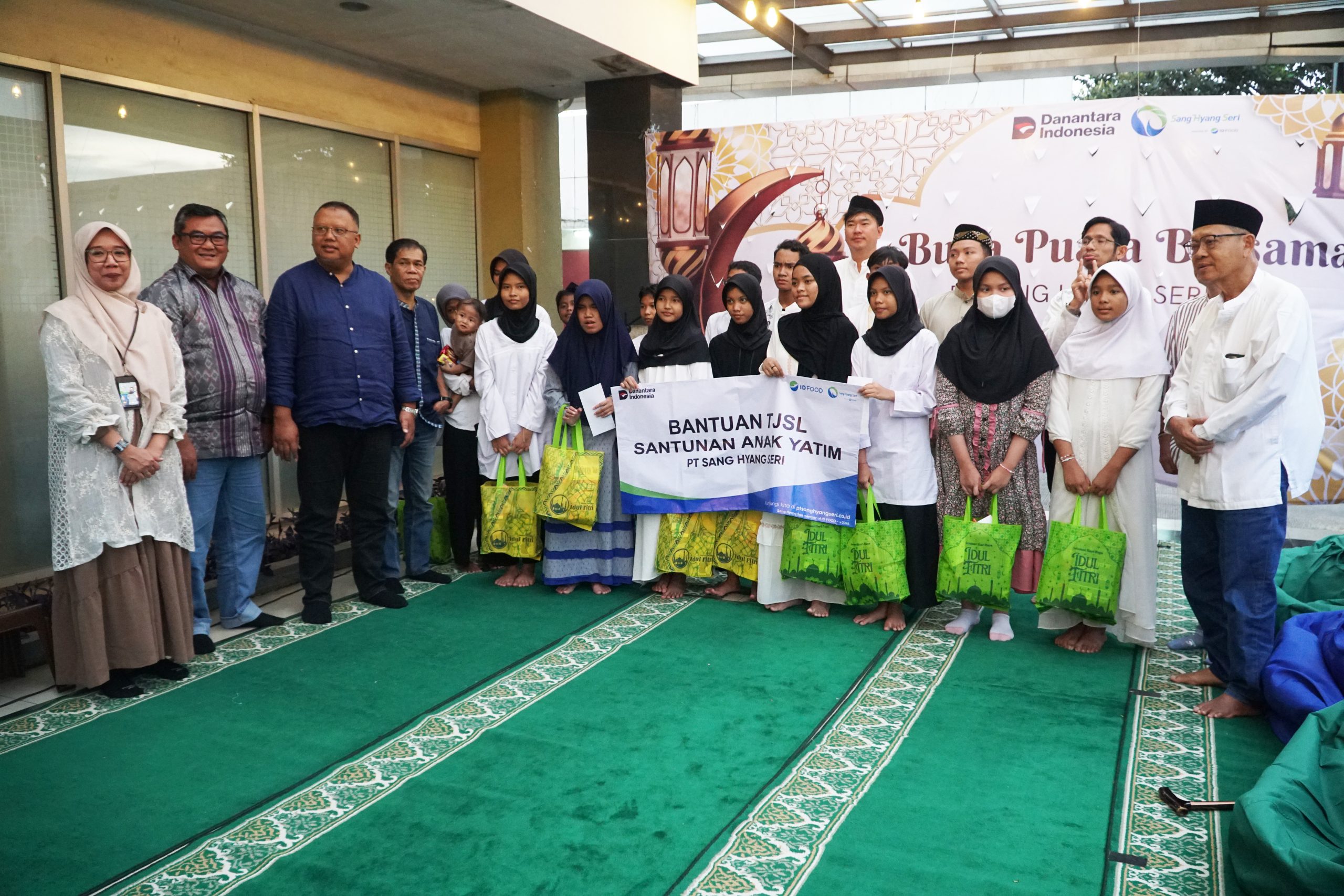 SHS Melaksanakan Buka Puasa Bersama, Pererat Silaturahmi dan Berbagi dengan Anak Yatim