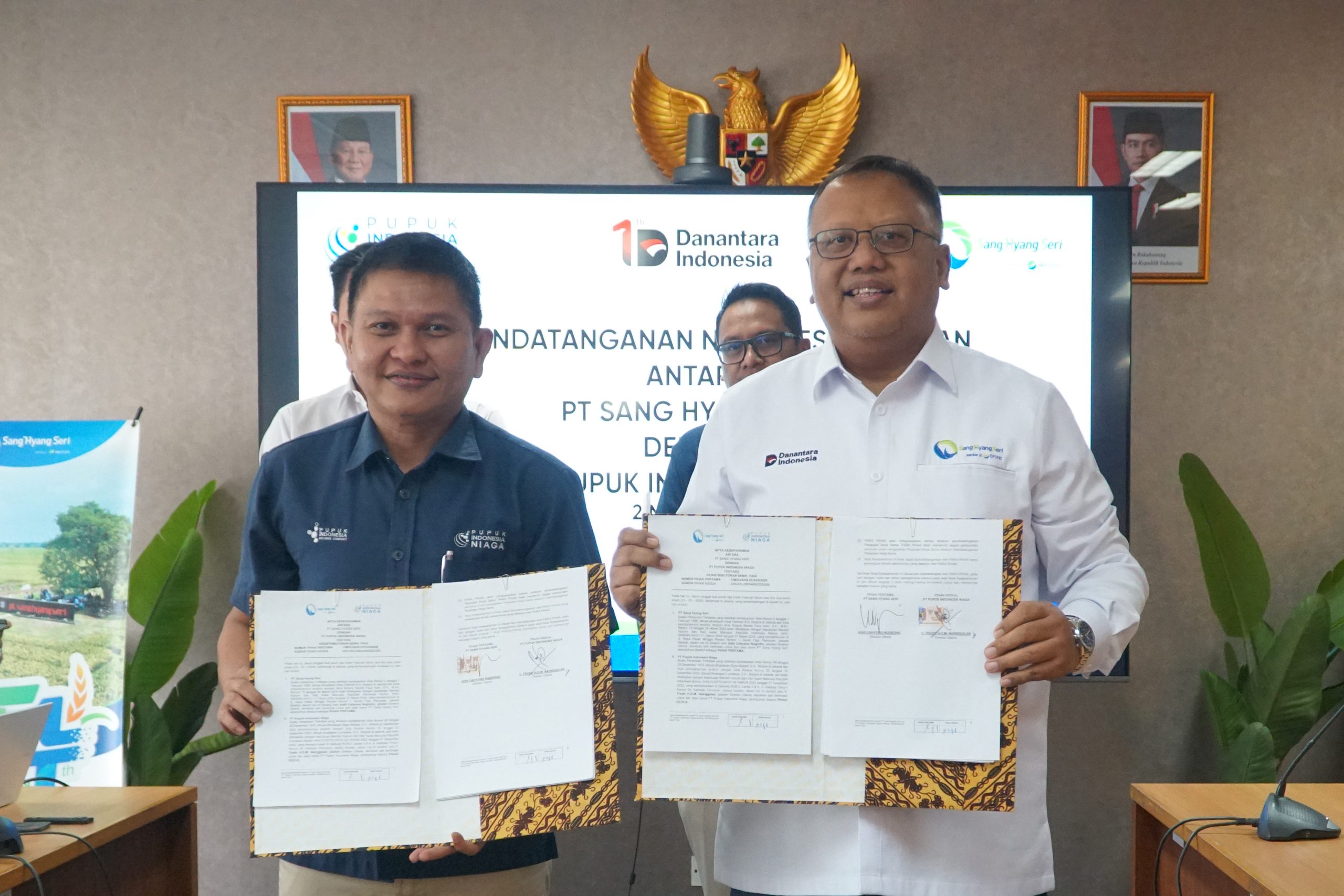 PT Sang Hyang Seri dan PT Pupuk Indonesia Niaga Perkuat Sinergi Melalui Penandatanganan Nota Kesepahaman Kedistributoran Benih Padi